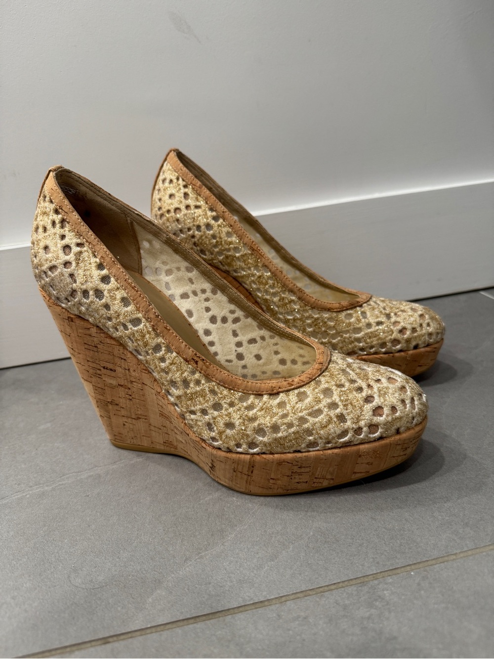 Stuart Weitzman Neutral Cork Platform Wedges - Picture 1 of 9